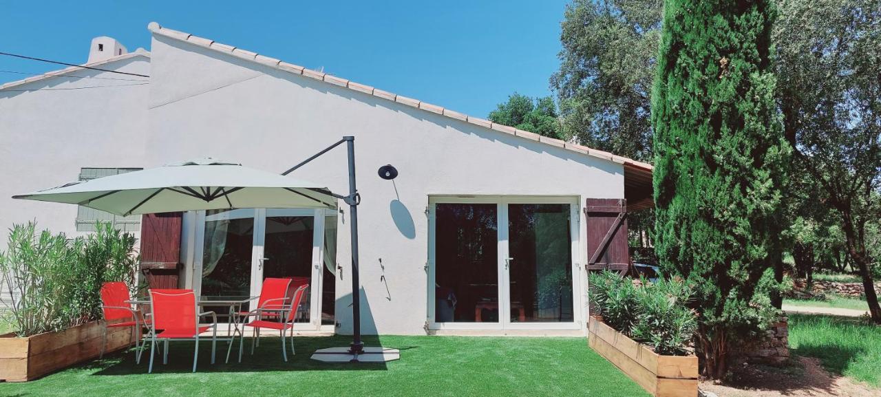 Location A La Semaine Apartment Neoules Exterior photo